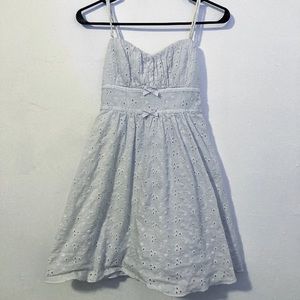 White Textured Floral Dress - Sz 9 Junior - Specklers